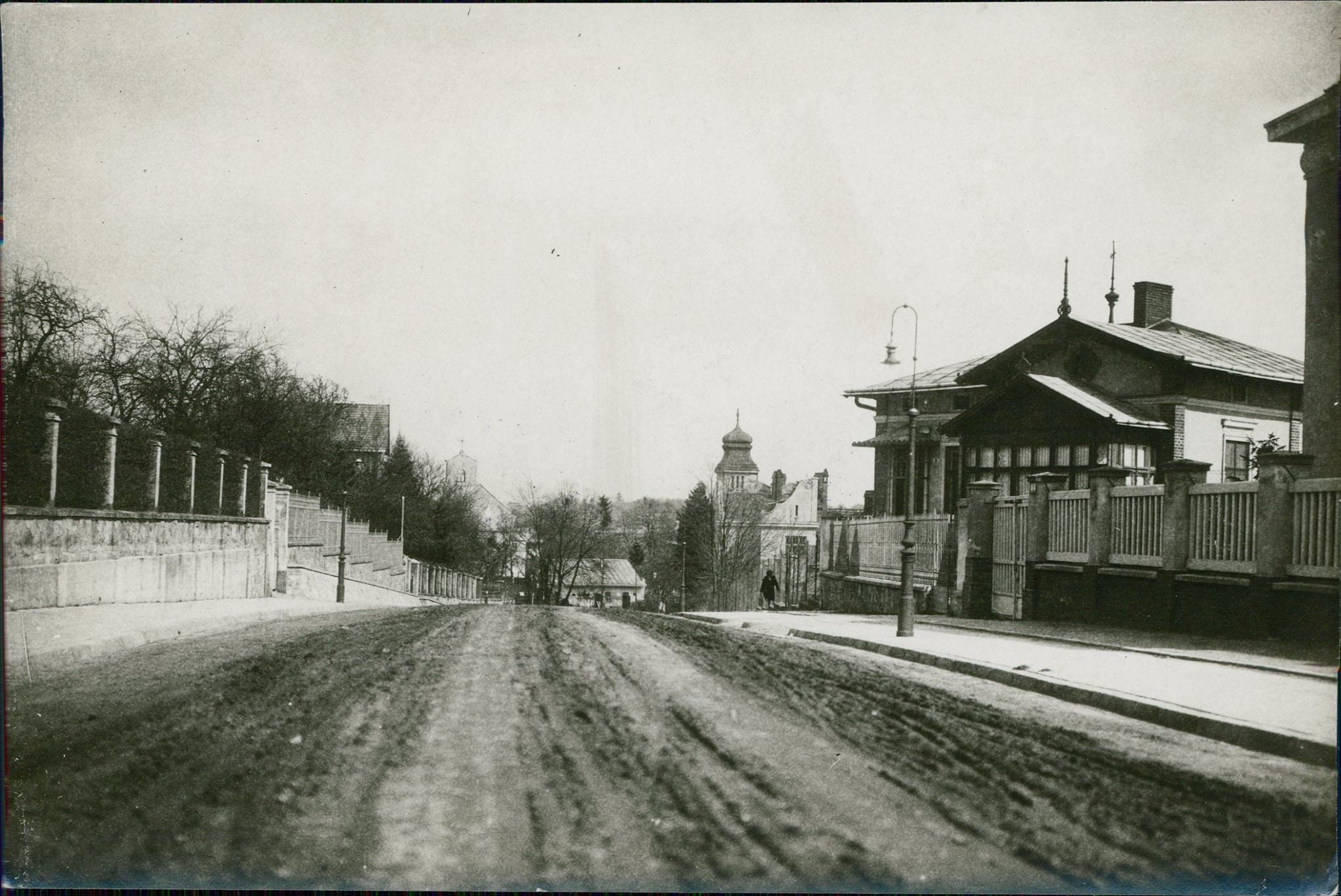 1925Ulica-Poniskiego-we-Lwowie_001