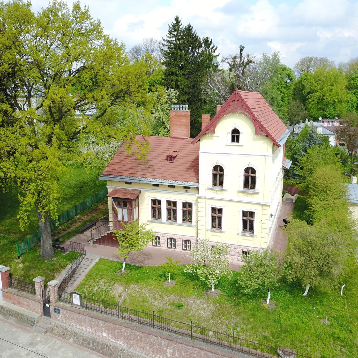 ФРАНКОВА ОСЕЛЯ У ЛЬВОВІ